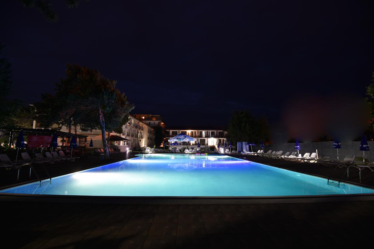 Q Hotel نيبتون المظهر الخارجي الصورة