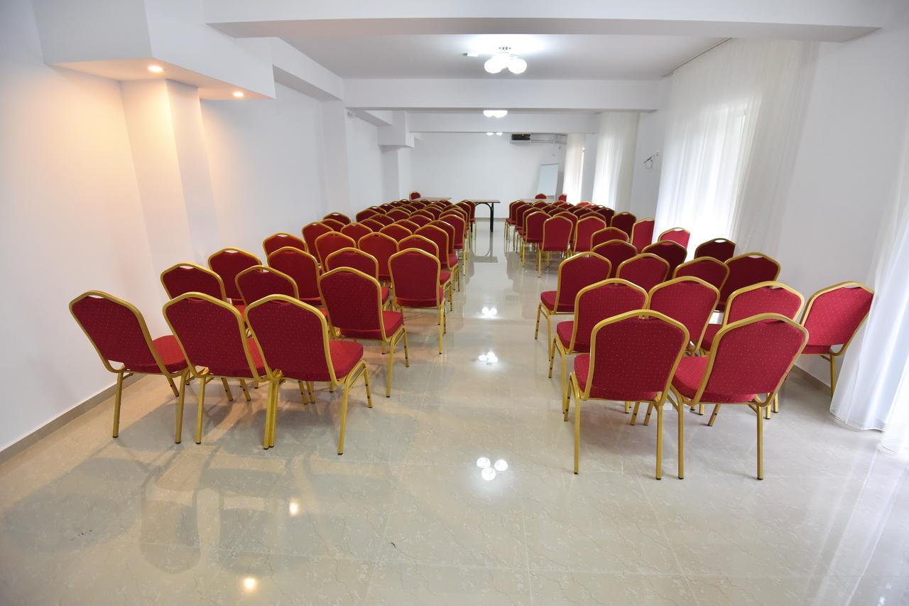 Q Hotel نيبتون المظهر الخارجي الصورة